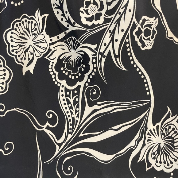 Suzy shier skirt - Picture 3 of 5